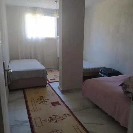 Homesuit Denize Yakin Oezel
