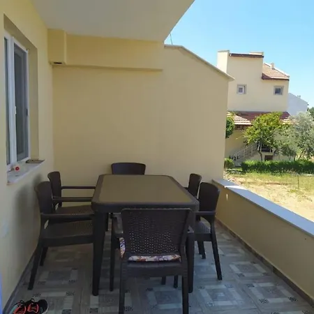 Villa Homesuit Denize Yakin Oezel